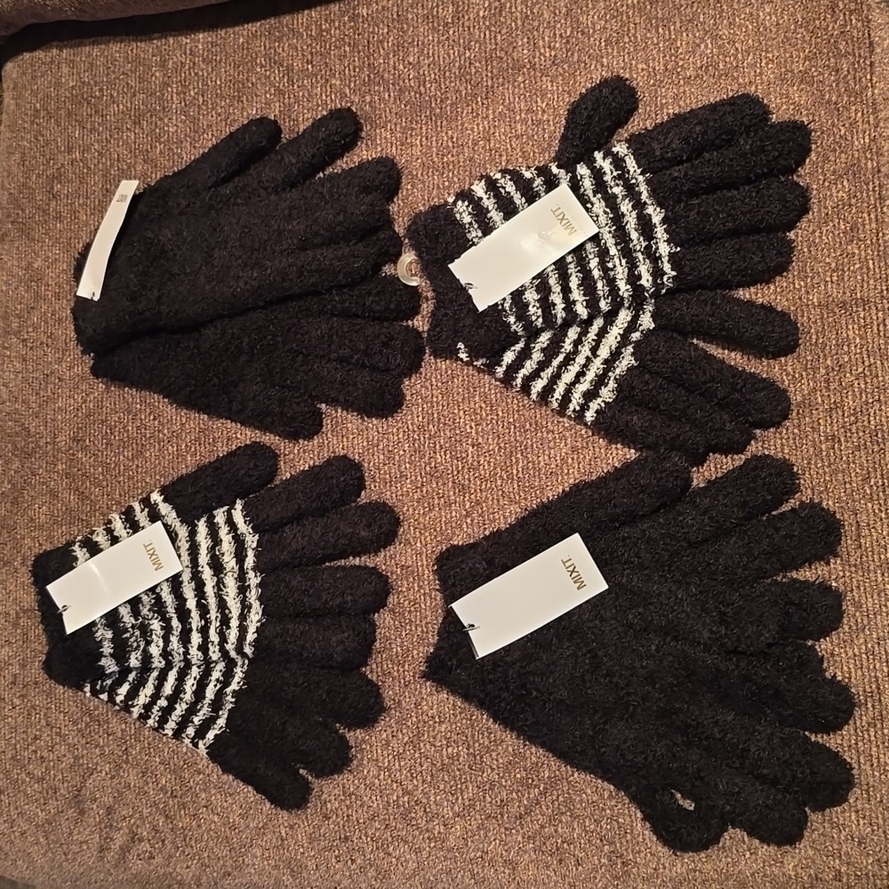MIXIT BRAND WOMEN'S BLACK AND BLACK & WHITE WINTER GLOVES BUNDLE OF 4 PAIR